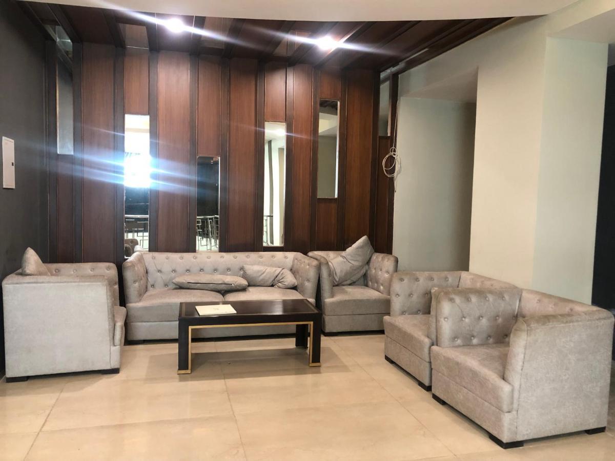 Downtown Delight Lucknow Exterior foto